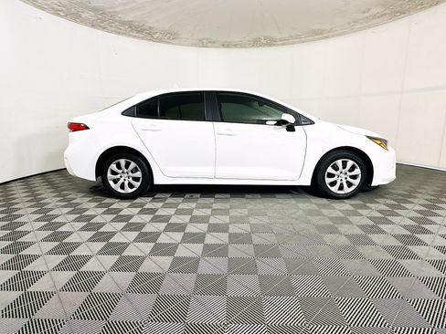 Certified 2024 Toyota Corolla LE FWD image 2