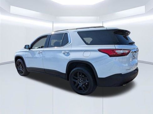 Used 2021 Chevrolet Traverse LT image 6