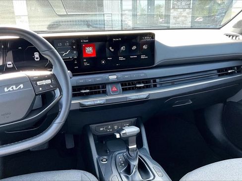 Used 2025 Kia K4 EX FWD image 6