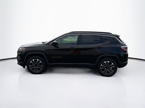 Used 2022 Jeep Compass Limited image 4
