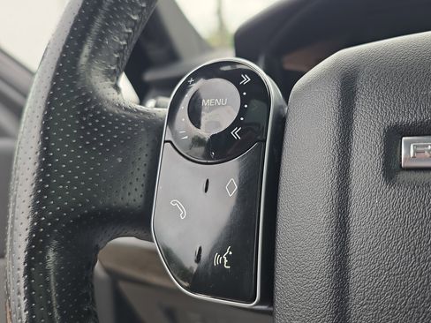 Used 2019 Land Rover Range Rover Sport HSE AWD/4WD image 29