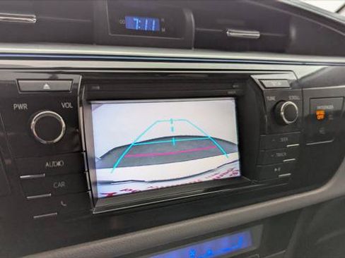 Used 2016 Toyota Corolla LE FWD image 26