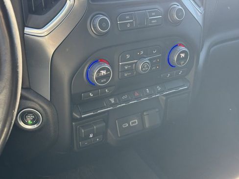 Used 2022 Chevrolet Silverado 2500 LT w/ Convenience Package image 28