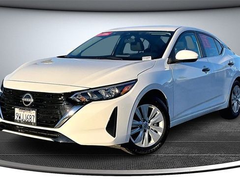 Certified 2025 Nissan Sentra S image 3