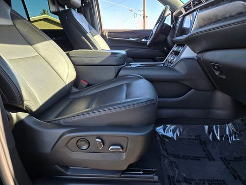 Used 2023 GMC Yukon Denali w/ Denali Reserve Package image 18