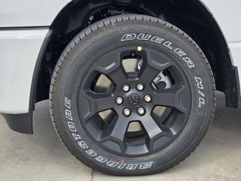 New 2026 RAM 1500 Express AWD/4WD image 10