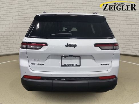 Used 2023 Jeep Grand Cherokee L Limited w/ Black Appearance Package image 6