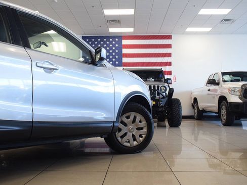 Used 2019 Nissan Rogue Sport S FWD image 37
