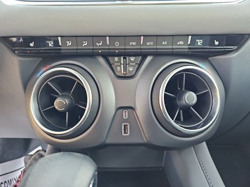 Used 2022 Chevrolet Blazer LT w/ Sound & Technology Package image 22