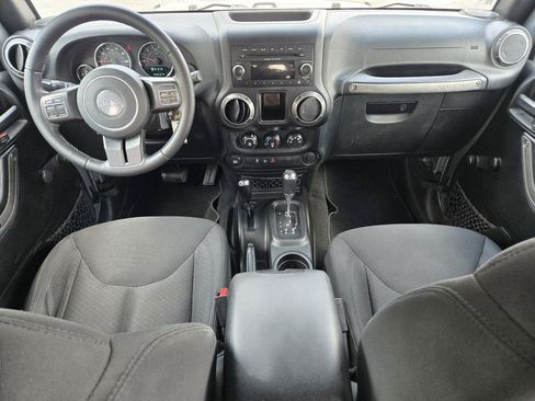 Used 2018 Jeep Wrangler Unlimited Sport w/ Connectivity Group AWD/4WD image 17