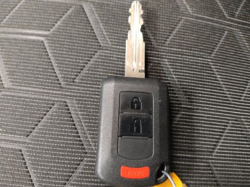 Used 2023 Mitsubishi Outlander Sport AWD image 32