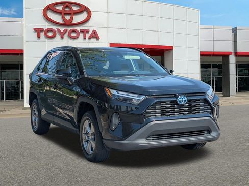 Certified 2023 Toyota RAV4 XLE w/ Convenience Package AWD/4WD image 1