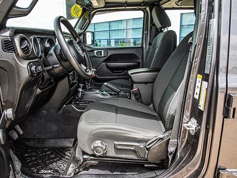 Used 2019 Jeep Wrangler Unlimited Sport AWD/4WD image 14