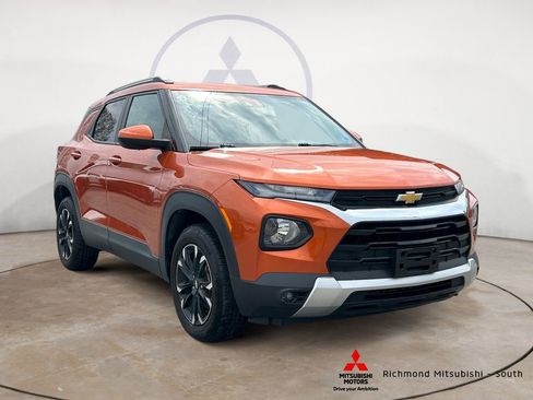 Used 2022 Chevrolet TrailBlazer LT w/ Convenience Package image 1