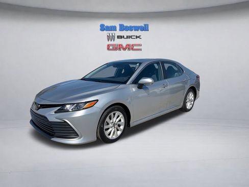 Used 2023 Toyota Camry LE w/ Convenience Package image 5