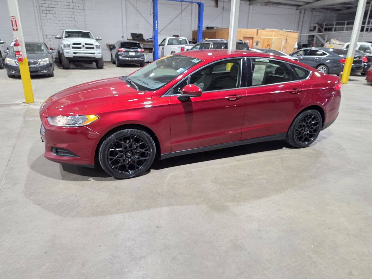 Used 2014 Ford Fusion S FWD image 1