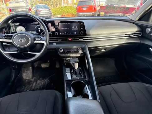 Used 2021 Hyundai Elantra SEL w/ Convenience + Premium Package image 33