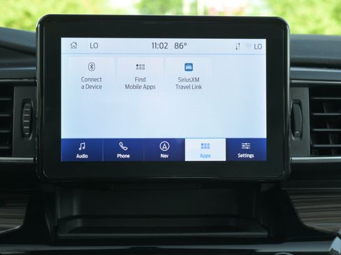 Used 2023 Ford Explorer Limited AWD/4WD image 19