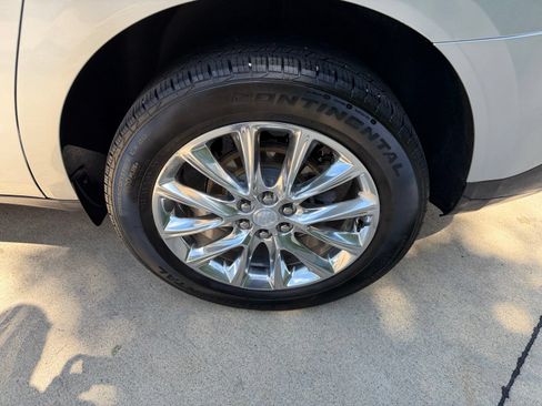 Used 2021 Buick Enclave Essence w/ Sound and Sites Package FWD image 36