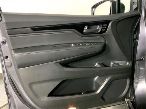 Used 2025 Honda Odyssey Touring image 25