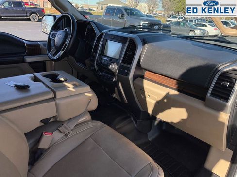 Used 2017 Ford F150 Lariat image 31