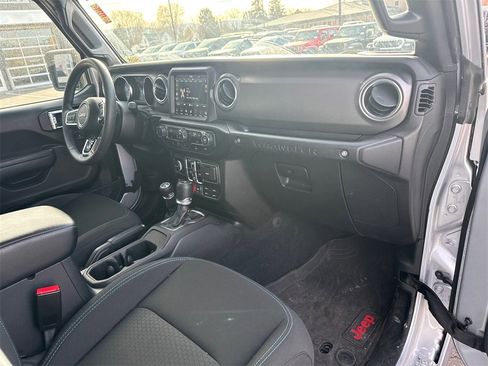 Used 2023 Jeep Wrangler Unlimited Rubicon 4xe image 16