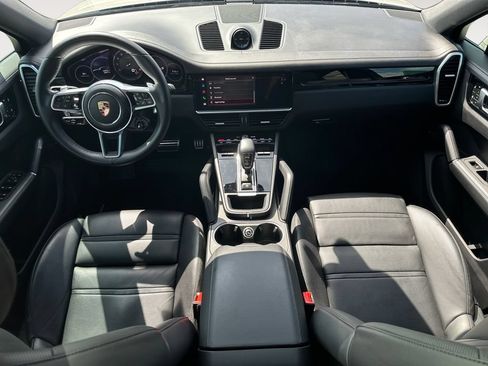 Used 2023 Porsche Cayenne S AWD/4WD image 11