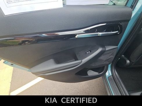 Certified 2024 Kia Seltos EX AWD/4WD image 39