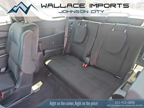 Used 2023 Ford Explorer XLT image 30
