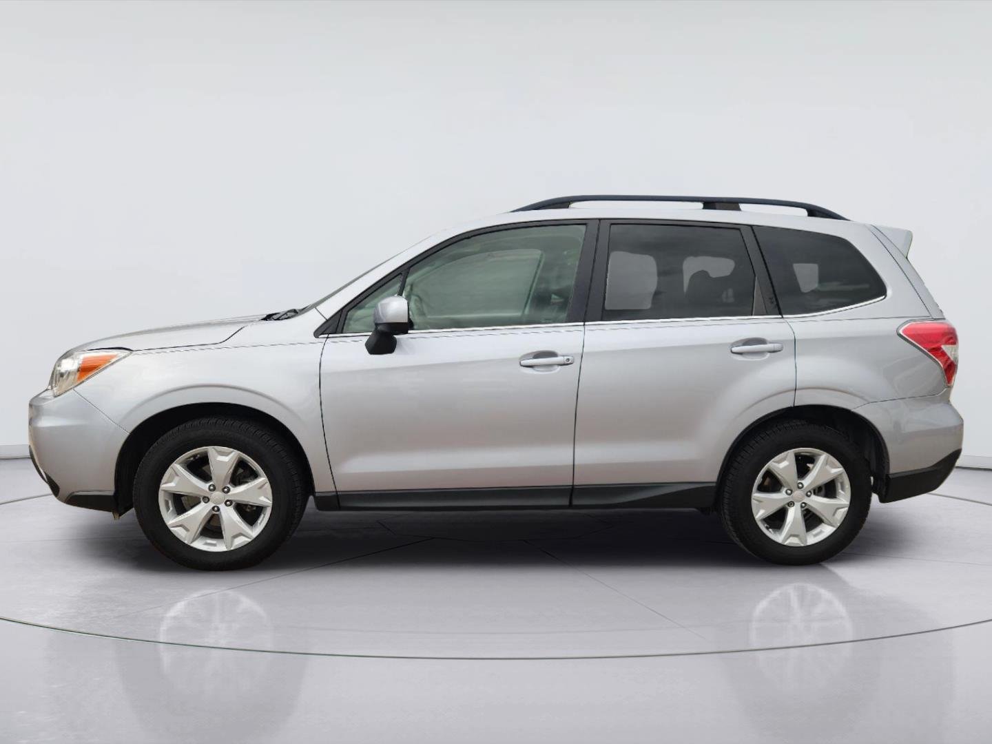 Used 2016 Subaru Forester 2.5i Limited w/ Popular Package #2 AWD/4WD image 4