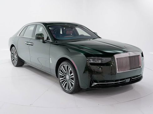 Used 2025 Rolls-Royce Ghost image 7