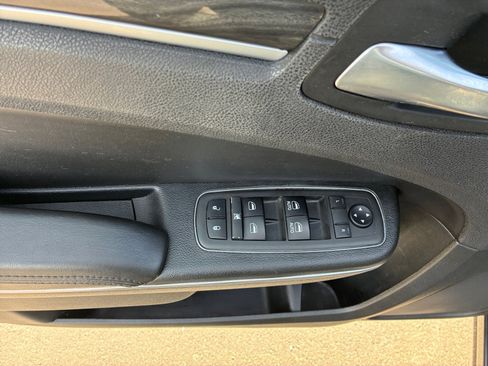 Used 2018 Chrysler 300 Touring w/ Sport Appearance Package image 14