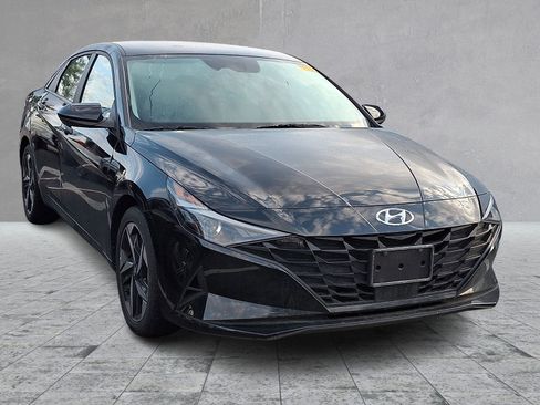 Used 2023 Hyundai Elantra SEL w/ Convenience Package image 1