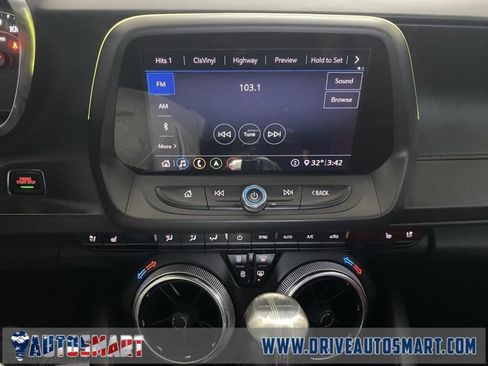 Used 2020 Chevrolet Camaro LT w/ RS Package image 27