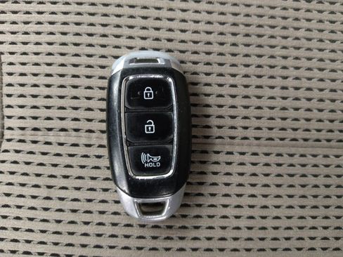 Used 2020 Hyundai Santa Fe SEL FWD image 32