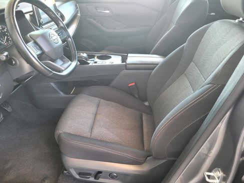 Used 2025 Nissan Rogue SV FWD image 20
