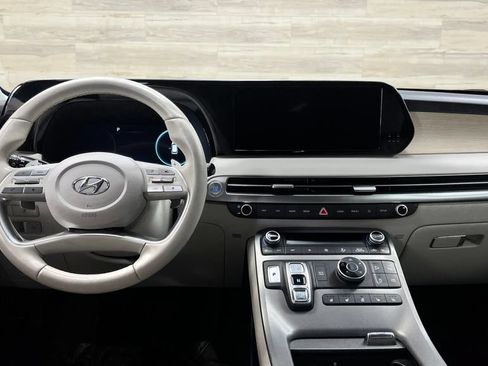 Used 2023 Hyundai Palisade Limited AWD/4WD image 2