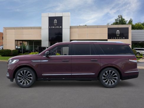 New 2024 Lincoln Navigator L Reserve AWD/4WD image 4