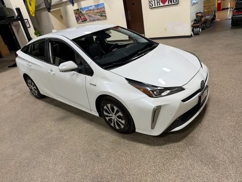 Used 2022 Toyota Prius XLE AWD/4WD image 13