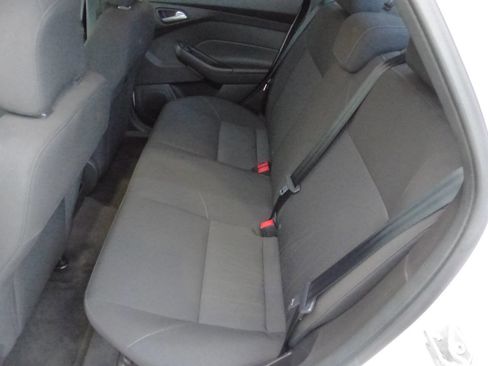 Used 2016 Ford Focus SE image 20