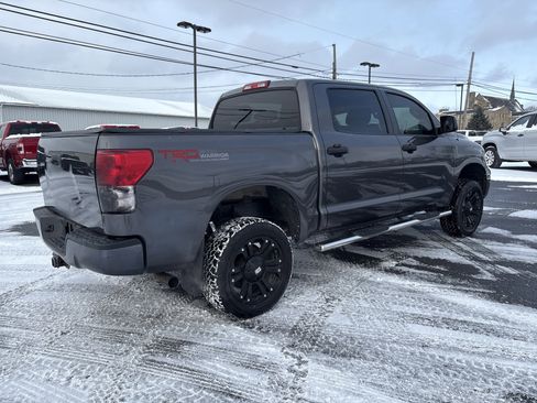 Used 2012 Toyota Tundra 4x4 CrewMax image 3