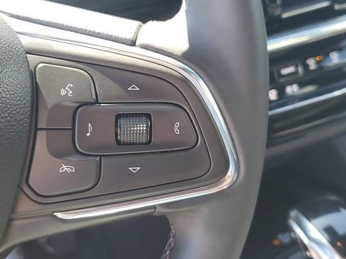 Certified 2025 Buick Envista Sport Touring FWD image 12