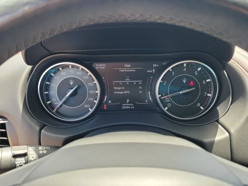 Used 2022 Maserati Levante GT AWD/4WD image 20