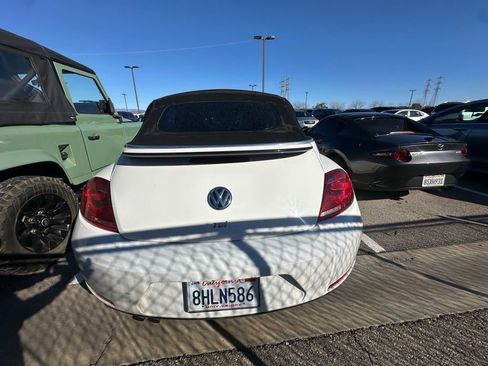 Used 2013 Volkswagen Beetle TDI image 7