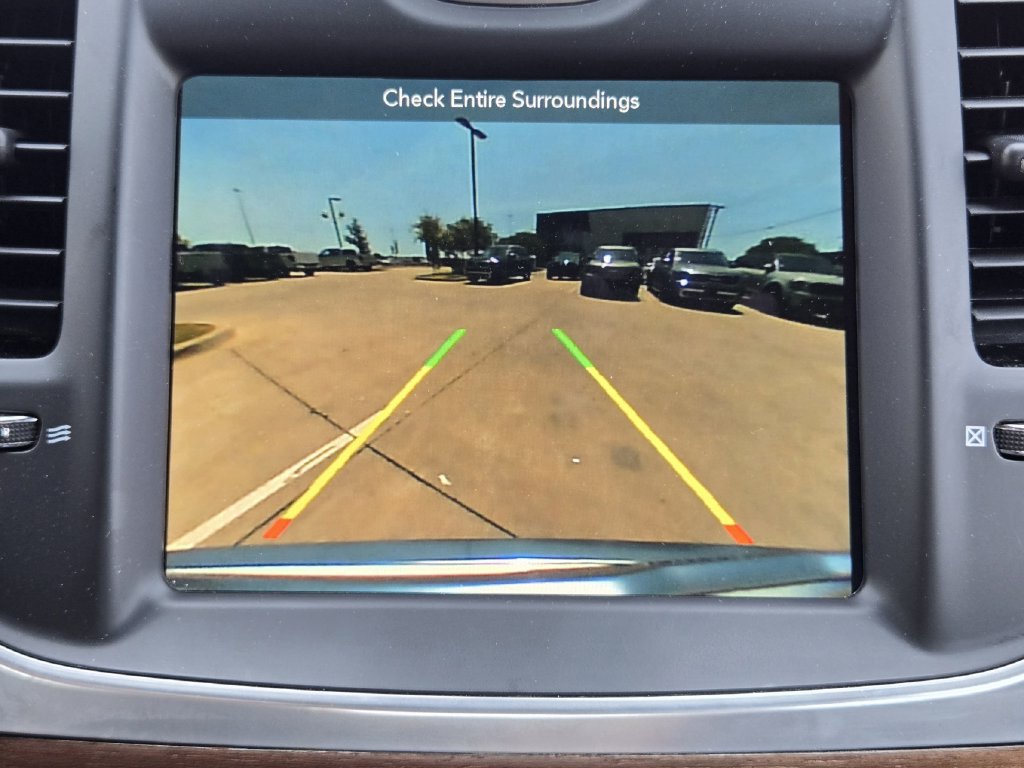 Used 2018 Chrysler 300 C w/ Sun, Sound & Nav Package RWD image 8