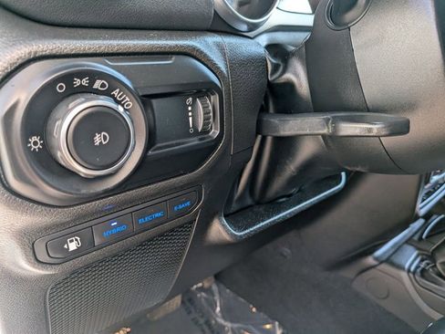 Used 2023 Jeep Wrangler Sahara w/ Cold Weather Group image 16