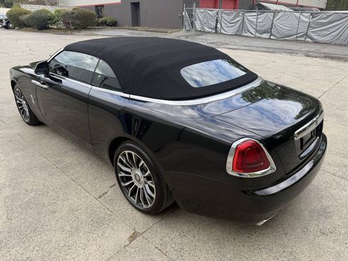 Used 2018 Rolls-Royce Dawn RWD image 6