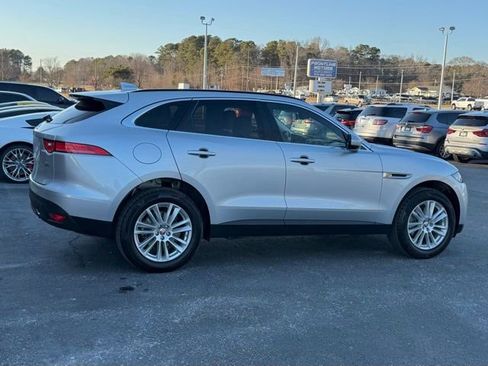 Used 2017 Jaguar F-PACE Prestige image 7