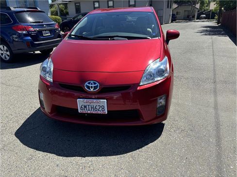 Used 2010 Toyota Prius Two image 2