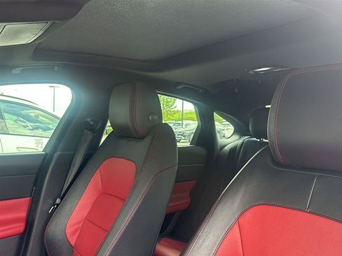 Used 2017 Jaguar XF R-Sport AWD/4WD image 10